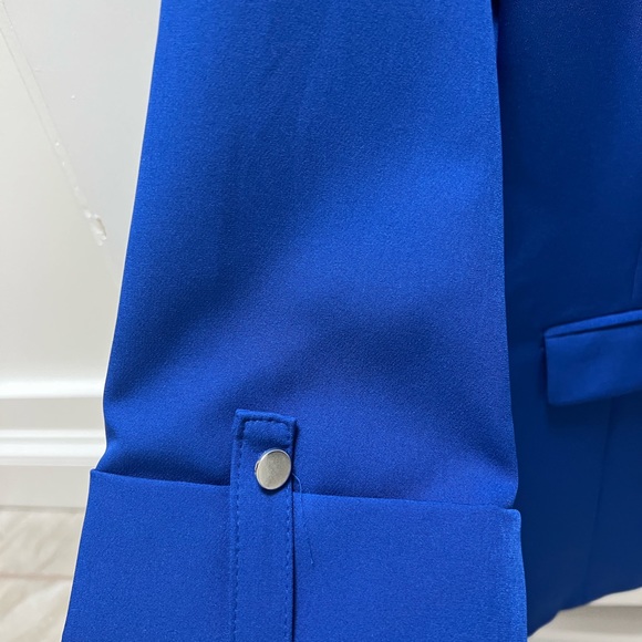 Woman’s Apt 9 Royal Blue Sport Jacket size medium - Picture 3 of 4